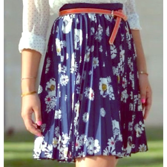 Jason Wu Dresses & Skirts - SOLD - Jason Wu Navy accordion floral skirt. Sz 2.